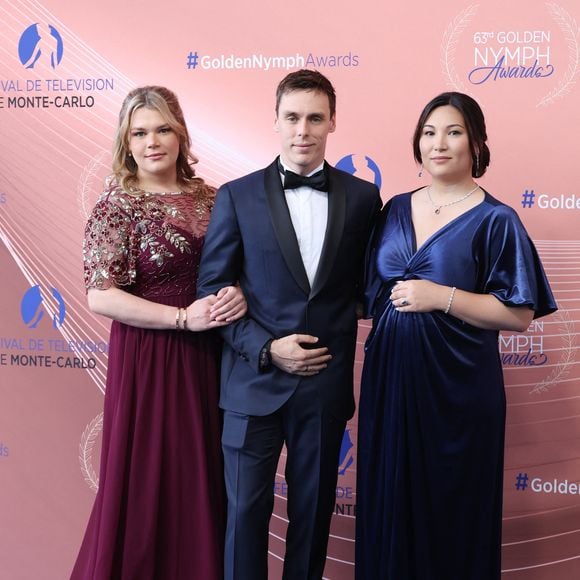 Mais aussi celui de Camille Gottlieb, marraine très généreuse de Victoire, comme Marie et Louis Ducruet l'auront constaté
Louis Ducruet, Marie Ducruet (enceinte) et Camille Gottlieb - La famille princière au photocall et cérémonie de clôture de la 63ème édition du Festival de Télévision de Monte-Carlo (63rd Golden Nymph) au Grimaldi Forum à Monaco le 18 juin 2024.

© Denis Guignebourg / Bestimage