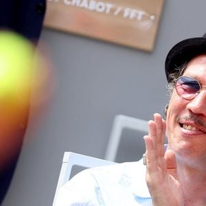 Reda Kateb en tribunes lors des Internationaux de France de tennis de Roland Garros 2023, à Paris, France, le 9 juin 2023. © Jacovides-Moreau/Bestimage