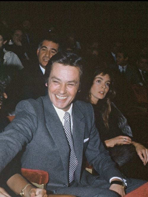 Il avait 45 ans, elle 20 : Anne Parillaud a fréquenté Alain Delon pendant 6 ans et voit sa relation autrement aujourd'hui