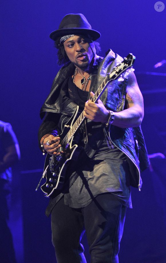 Le chanteur américain D'Angelo est mort à l'âge de 51 ans.

Le chanteur/musicien D'Angelo donne un concert à l'O2 Academy Brixton à Londres vendredi 03 février 2012. Photographie : ©AWAIS, /PCN/ABACAPRESS.COM