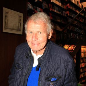Exclusif - Patrick Poivre d'Arvor (PPDA) - Soirée dédicace du livre "Pierre Cardin, Mode Mythe Modernité" de Jean-Pascal Hesse et Pierre Pelegry à la librairie Galignani à Paris le 29 septembre 2022. © Philippe Baldini/Bestimage