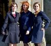 L'ex-femme du prince Andrew est de nouveau au centre de l'attention. 

Sarah Ferguson entourée de ses filles, les princesses Eugenie et Beatrice d'York - Obsèques de Miles Frost, le fils de Sir David Frost,  en la cathédrale de Arundel le 5 février 2016. © AGENCE / BESTIMAGE