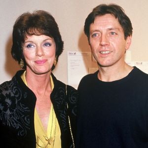 Pendant plusieurs années, Anny Duperey et Bernard Giraudeau ont formé l'un des couples les plus populaires du 7ème art français !

Archives - Anny Duperey avec Bernard Giraudeau dans l 'Aide Mémoire.