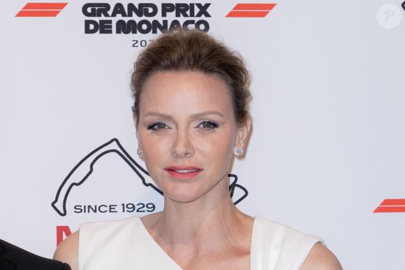 La princesse Charlène de Monaco lors de la soirée de gala du Grand Prix de Formule 1 de Monaco à la salle des étoiles au Monte-Carlo Sporting à Monaco le 25 mai 2025. © Olivier Huitel / Crystal / Bestimage
