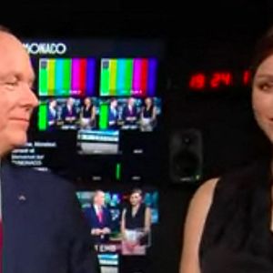 Le prince Albert de Monaco et la princesse Charlene ont assisté vendredi au lancement de la chaîne de télévision TVMonaco, première télévision publique généraliste de la principauté. 01/09/2023. © Capture TV Monaco via Bestimage