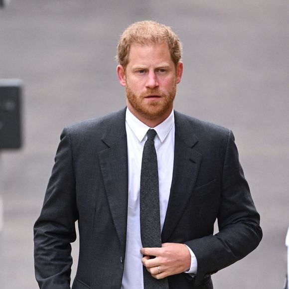 Le duc de Sussex arrive aux Royal Courts Of Justice, au centre de Londres, au Royaume-Uni, le 30 mars 2023, avant une audience sur les allégations de collecte illégale d'informations portées contre Associated Newspapers Limited (ANL) par sept personnes - le duc de Sussex, la baronne Doreen Lawrence, Sir Elton John, David Furnish, Liz Hurley, Sadie Frost et Sir Simon Hughes. Photo by Doug Peters/EMPICS/ABACAPRESS.COM