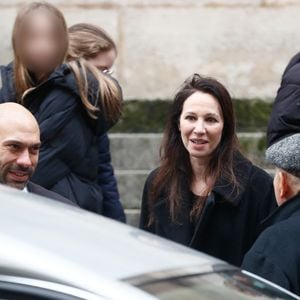 Emma (fille du défunt), Isabelle Le Nouvel (veuve du défunt) - Sorties des obsèques de Niels Arestrup à l'Église Saint-Roch à Paris. Le 10 décembre 2024
© Christophe Clovis / Bestimage