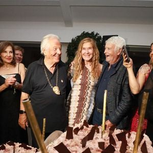 Chahrazad Rizk, Joyce Reuben, Massimo Gargia, Robert Mimran et sa femme lors de la fête d'anniversaire de M.Gargia (85 ans)  à l'Hôtel de Paris à Saint-Tropez le 20 août 2025.

© Franz Chavaroche / Bestimage