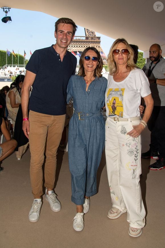 Jean-Baptiste Marteau, Alexia Laroche-Joubert et Virginie Coupérie-Eiffel dans l'Espace VIP lors de la 9ème édition du "Longines Paris Eiffel Jumping" au Champ de Mars à Paris, France, le 24 juin 2024. © Perusseau-Veeren/Bestimage