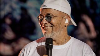 La solidarité continue pour Pascal Obispo : après les événements en Gironde, il poursuit ses actions et fait un don incroyable
