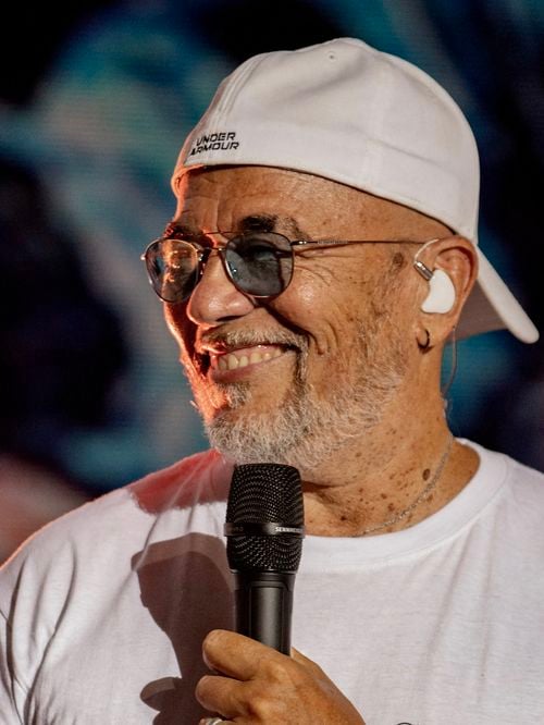 La solidarité continue pour Pascal Obispo : après les événements en Gironde, il poursuit ses actions et fait un don incroyable