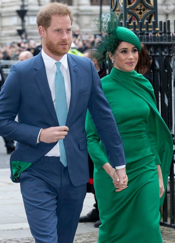 Le papa d'Archie et Lilibet a ainsi confié lors d'un discours qu'il pensait que l'Angleterre était devenu un pays "dangereux" pour lui depuis qu'il n'avait plus sa sécurité personnelle et qu'il n'était pas sûr que ses deux enfants puissent le visiter un jour

La famille royale d'Angleterre lors de la cérémonie du Commonwealth en l'abbaye de Westminster à Londres, le 9 mars 2020. © AGENCE / BESTIMAGE