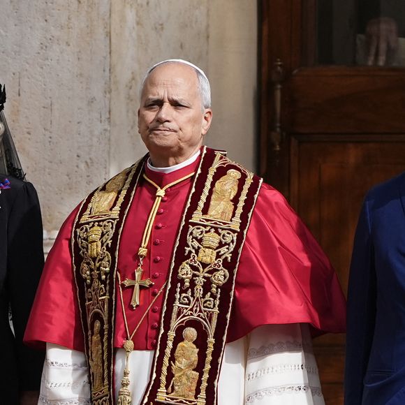 Le roi Charles III d'Angleterre et Camilla Parker Bowles, reine consort d'Angleterre, quittent le pape Léon XIV après avoir assisté au service œcuménique dans la chapelle Sixtine au Vatican, le 23 octobre 2025. Photo par PA Photo/ Bestimage