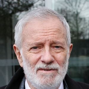 Francis Huster a fait cinq demandes en mariage dans sa vie et a été refoulé à chaque fois !
Exclusif - Francis Huster - Les célébrités à la sortie des studios de RTL à Neuilly-sur-Seine.
© PsnewZ / Bestimage
