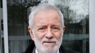 Francis Huster : Cinq femmes ont refusé de l'épouser à cause de son comportement, il s'explique