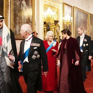 Le roi Charles III d'Angleterre et la reine consort Camilla Parker Bowles, l'Emir du Qatar Sheikh Tamim bin Hamad Al Thani et sa femme Sheikha Jawaher, le prince William de Galles, la comtesse Sophie d'Edimbourg, la princesse Anne - Dîner d'état donné en l'honneur de l'émir du Qatar par le roi d'Angleterrre et la reine consort au palais de Buckingham à Londres. Le 3 décembre 2024