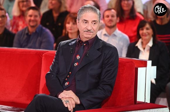 Simon Abkarian lors de l'enregistrement de l'émission Vivement dimanche édition spéciale intitulée 'Général de Gaulle' au studio Rive gauche, présentée par M.Drucker et diffusée le 11 octobre sur France 3, à Paris, France, le 30 septembre 2026. © Guillaume Gaffiot/Bestimage