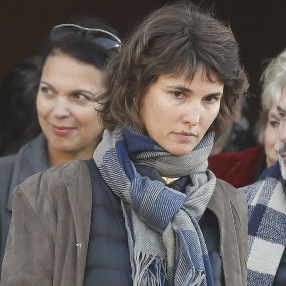 Eglantine Emeyé - Sorties des obsèques du journaliste, animateur de télévision et animateur de radio français Philippe Gildas en la salle de la Coupole au crématorium du cimetière du Père-Lachaise à Paris, France, le 5 novembre 2018. Photo par AGENCE / BESTIMAGE