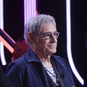 "Ceux qui m’accusent de vivre au Maroc pour ne pas payer d’impôts sont des cons", a-t-il lâché.

Gérard Lanvin, sur le plateau de de l’émission « TPMP » présentée par C.Hanouna et diffusée en direct sur C8, Paris, France, le 22 octobre 2024. © Jack Tribeca / Bestimage