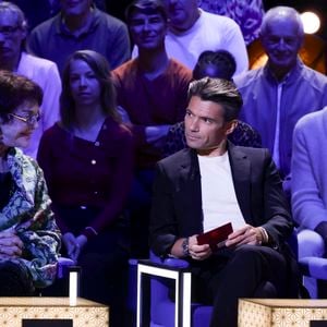 Exclusif - Anny Duperey, Gautier Capuçon lors de l'enregistrement de l'émission "La Boîte à secrets", présentée par F.Bollaert et diffusée le 10 octobre 2025 sur France 3, dans les studios du Lendit à Saint-Denis, Seine Saint-Denis, France, le 22 septembre 2025. © Jack Tribeca/Bestimage
