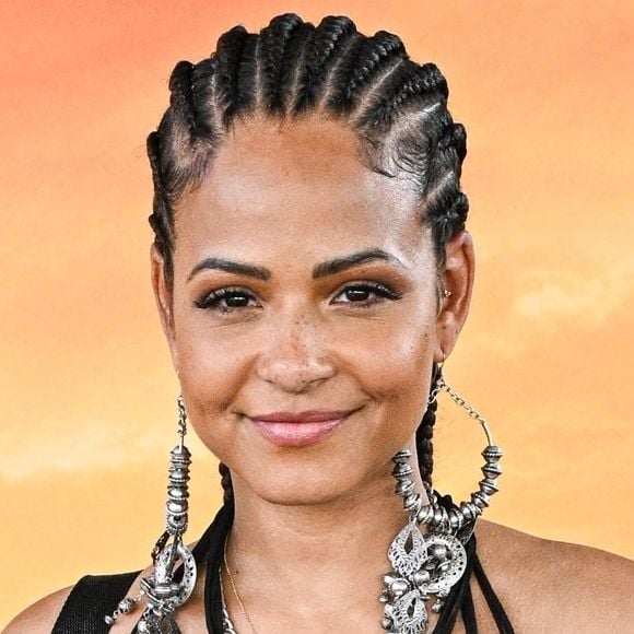 Christina Milian doit relever un défi de taille : passer un examen officiel de langue française. C'est la condition pour prolonger son visa et ce n'est pas facile !

Christina Milian au 8e Festival annuel Revolve pendant Coachella.

©BestImage