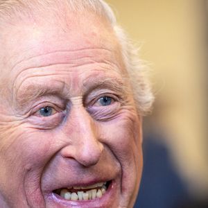 Leurs Majestés, le roi Charles III d'Angleterre et Camilla Parker Bowles, reine consort d'Angleterre, en visite à Middlesbrough, Royaume Uni, le 13 février 2025. © Andy Commins/MirrorPix/Bestimage