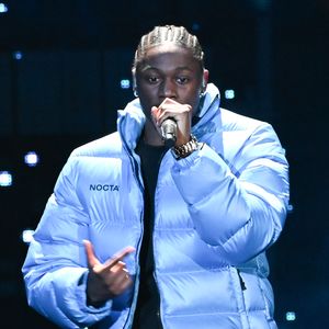 Tiakola lors de la 38ème cérémonie des Victoires de la musique à la Seine musicale de Boulogne-Billancourt, France, le 10 février 2023. © Coadic Guirec/Bestimage