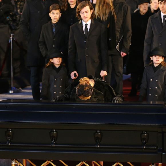 Céline Dion, ses enfants René-Charles Angélil, les jumeaux  Nelson Angélil et Eddy Angélil - Sorties des obsèques nationales de René Angélil en la Basilique Notre-Dame de Montréal, le 22 janvier 2016.© Morgan Dessales/Bestimage