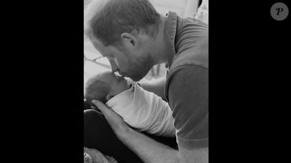Le prince Harry, duc de Sussex et Meghan Markle, duchesse de Sussex, avec leurs enfants Archie et Lilibet. Backgrid UK/ Bestimage
