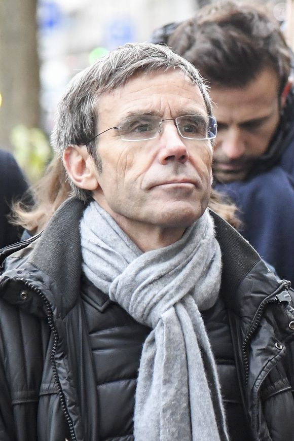 Une enquête de "L’Informé" publiée le 9 juillet s’interroge sur les revenus et la déontologie du journaliste.

David Pujadas à l'inauguration de l'esplanade Gilles Jacquier, pour rendre hommage au Grand Reporter de France 2, mort dans l'exercice de son métier à Homs, en Syrie, le 11 janvier 2012 , à Paris le 11 janvier 2017.

© Pierre Perusseau/Bestimage