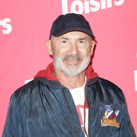 Vincent Lagaf est devenu grand-père pour la première fois.

Vincent Lagaf - Photocall de la soirée "Télé Loisirs Awards " au Jardin d'Acclimatation à Paris. © Coadic Guirec/Bestimage