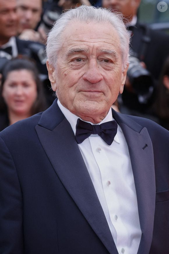 Robert De Niro assiste à la cérémonie d'ouverture et à la première de 'Partir Un Jour' lors du 78ème Festival de Cannes au Palais des Festivals à Cannes, France, le 13 mai 2025. ©DPA/ABACA
