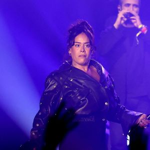 Amel Bent - Nouvelle édition du Foot-Concert organisé par le Réseau A.Ma.N.D./Huntington Avenir à la LDLC Arena à Lyon, le 11 Novembre 2024. Cet événement solidaire unique en France rassemble le sport et la musique pour lutter contre les maladies neurodégénératives. © Dominique Jacovides/Bestimage