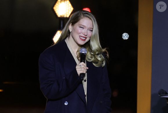 Dans Harper’s Bazaar, l’actrice se confie plus intimement sur son rôle de mère

Léa Seydoux - Lancement des Illuminations de Noël des Champs-Elysées à Paris le 16 novembre 2025.

© Coadic Guirec / Bestimage