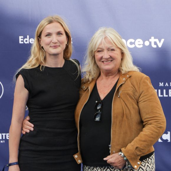 Julia Piaton, actuellement à l'affiche au cinéma, s'investit dans une entreprise familiale florissante située dans les Bouches-du-Rhône.

Julia Piaton et Charlotte de Turckheim- Arrivées au cinéma CGR lors de la 18ème édition du Festival du Film Francophone d'Angoulême (FFA).
© Guirec Coadic / Bestimage