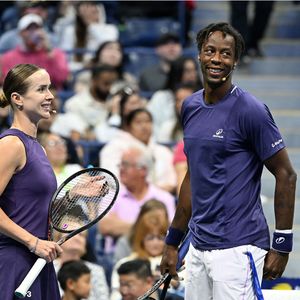 Dans un long message publié sur ses réseaux sociaux, il a remercié sa femme Elina Svitolina, sa fille Skaï, ses amis et ses parents pour leur soutien.
Gaël Monfils et Elina Svitolina à l'US Open le 21 août 2025.

© PPS/Bestimage