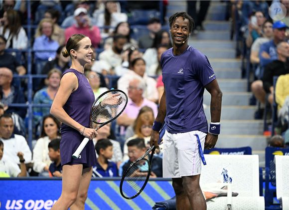 Dans un long message publié sur ses réseaux sociaux, il a remercié sa femme Elina Svitolina, sa fille Skaï, ses amis et ses parents pour leur soutien.
Gaël Monfils et Elina Svitolina à l'US Open le 21 août 2025.

© PPS/Bestimage