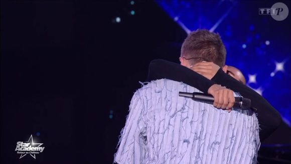 Théo L, éliminé de la "Star Academy" et rejoint par sa complice Léane sur le plateau de TF1, samedi 29 novembre 2025.