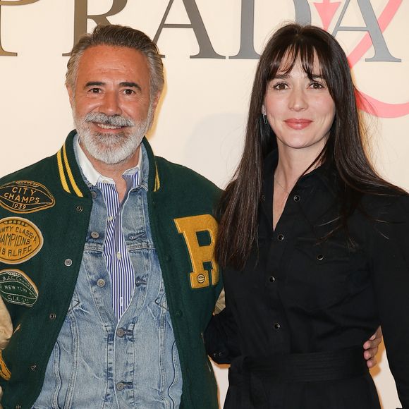 José Garcia et sa compagne Camille Rabineau - Première du film "Le Diable s'habille en Prada (The Devil wears Prada 2)" au cinéma Le Grand Rex à Paris, le 27 avril 2026.
© Guirec Coadic/Bestimage