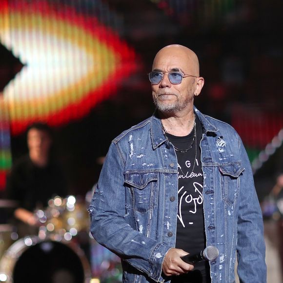 Pascal Obispo - Direct de l'émission "Tous ensemble pour la musique" pour la fête de la musique 2020 à l'AccorHotels Arena à Paris le 19 juin 2020.

© Cyril Moreau / Veeren Ramsamy / Bestimage