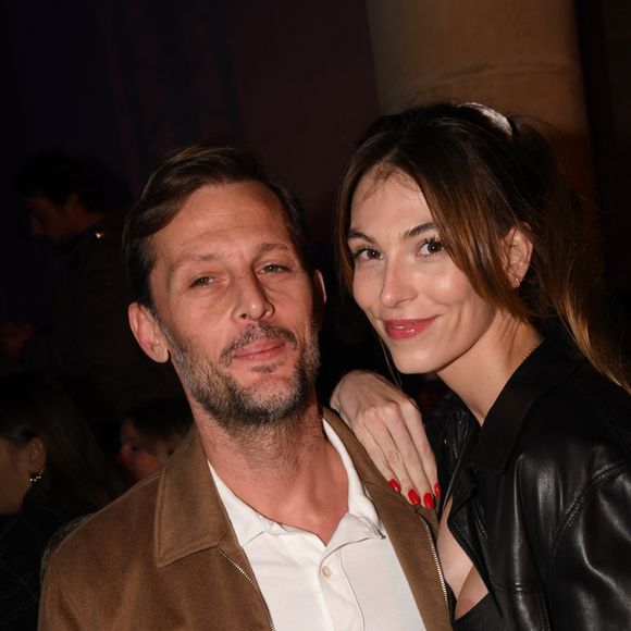 Exclusif - Nicolas Duvauchelle et sa fiancée Chloé Roy - Front row lors du défilé Etam Live Show dans les jardins des Archives Nationales lors de la fashion. © Agence. Bestimage
