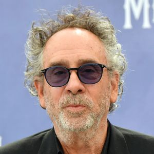 Tim Burton assiste au photocall pour la présentation de Wednesday Saison 2 de Netflix au 55ème Festival du Film de Giffoni 2025 le 25 juillet 2025 à Giffoni Valle Piana, Salerno, Italie. Photo de Vincenzo Landi/IPA/ABACAPRESS.COM