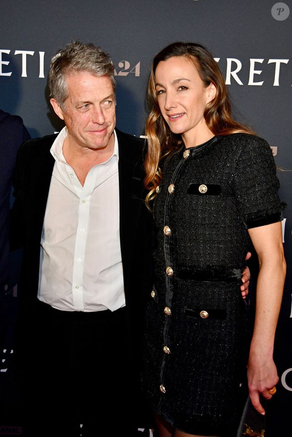 Hugh Grant avec sa femme Anna Elisabet Eberstein à l'avant-première du film Heretic à Berlin le 24 novembre 2024. Action Press / Bestimage