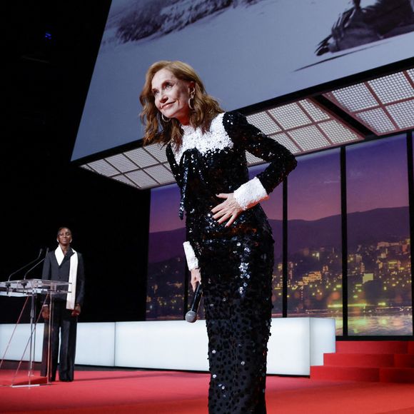 Eye Haïdara, Isabelle Huppert - Cérémonie de clôture du 79ème Festival International du Film de Cannes, le 23 mai 2026. © Borde-Jacovides-Moreau / Bestimage