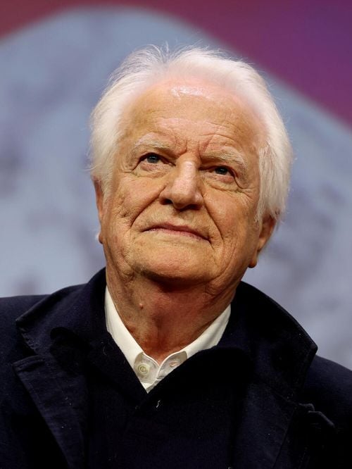 André Dussollier immobilisé pendant quatre mois : l’acteur évoque son état et apporte des précisions à ce sujet