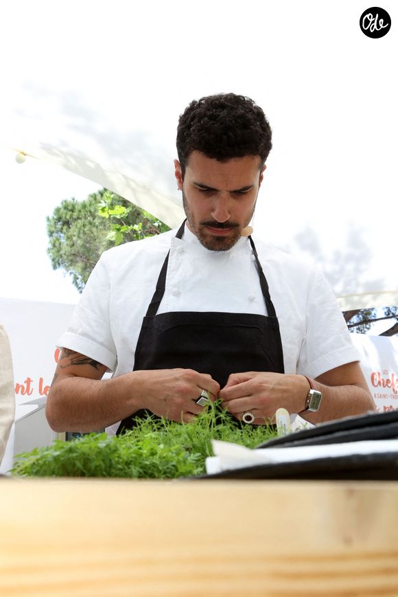 Démonstration culinaire avec La Cheffe Stéphanie Le Quellec avec  Jorick Dorignac - TopChef 2024, le 6 mai 2024, place des Lices à Saint-Tropez. © Jean-Marc Lhomer/Bestimage