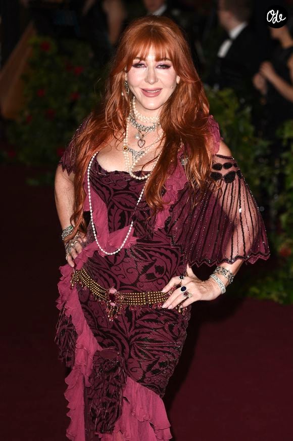 Forte de ces performances vertigineuses, la fondatrice dispose aujourd'hui d'un pouvoir de négociation inédit face à son actionnaire majoritaire. 

Charlotte Tilbury au photocall de la soirée Vogue World 2023 lors de la Fashion Week de Londres, Royaume Uni, le 14 septembre 2023. © Action Press/Bestimage