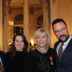 Chantal Ladesou apprécie de recevoir ses enfants, sa fille Clémence et son fils Julien, ainsi que leurs petits dans ce refuge varois...

Chantal Ladesou, son mari Michel Ansault et leurs enfants Clémence et Julien au ministère de la Culture à Paris le 2 février 2026. Crédit Philippe Baldini / Bestimage