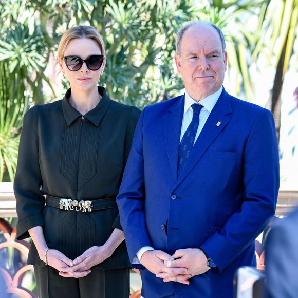 Le prince Albert II de Monaco, sa femme la princesse Charlene et la princesse Caroline de Hanovre ont pu découvrir les travaux d'aménagements réalisés pendant 5 ans au jardin exotique de Monaco avant son ouverture au public le 30 mars.© Bruno Bebert / Bestimage
