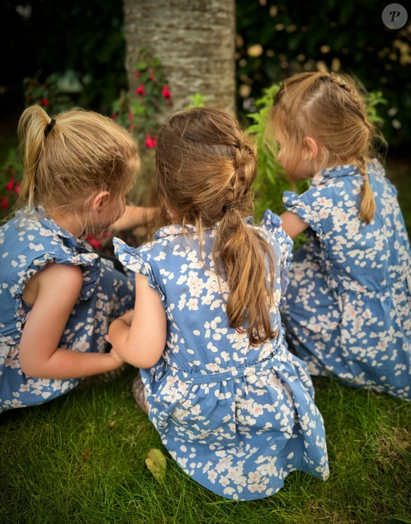 Emy, Lyna et Noëlya, les triplées de Laëtitia Provenchère de "Familles nombreuses" - 25 juillet 2024.

Photo : Instagram